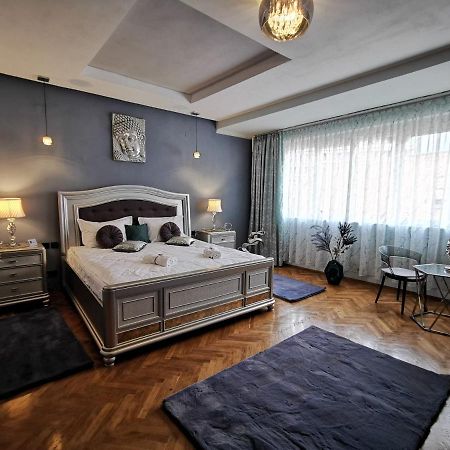 Crystal Central Apartment Braşov Exterior foto