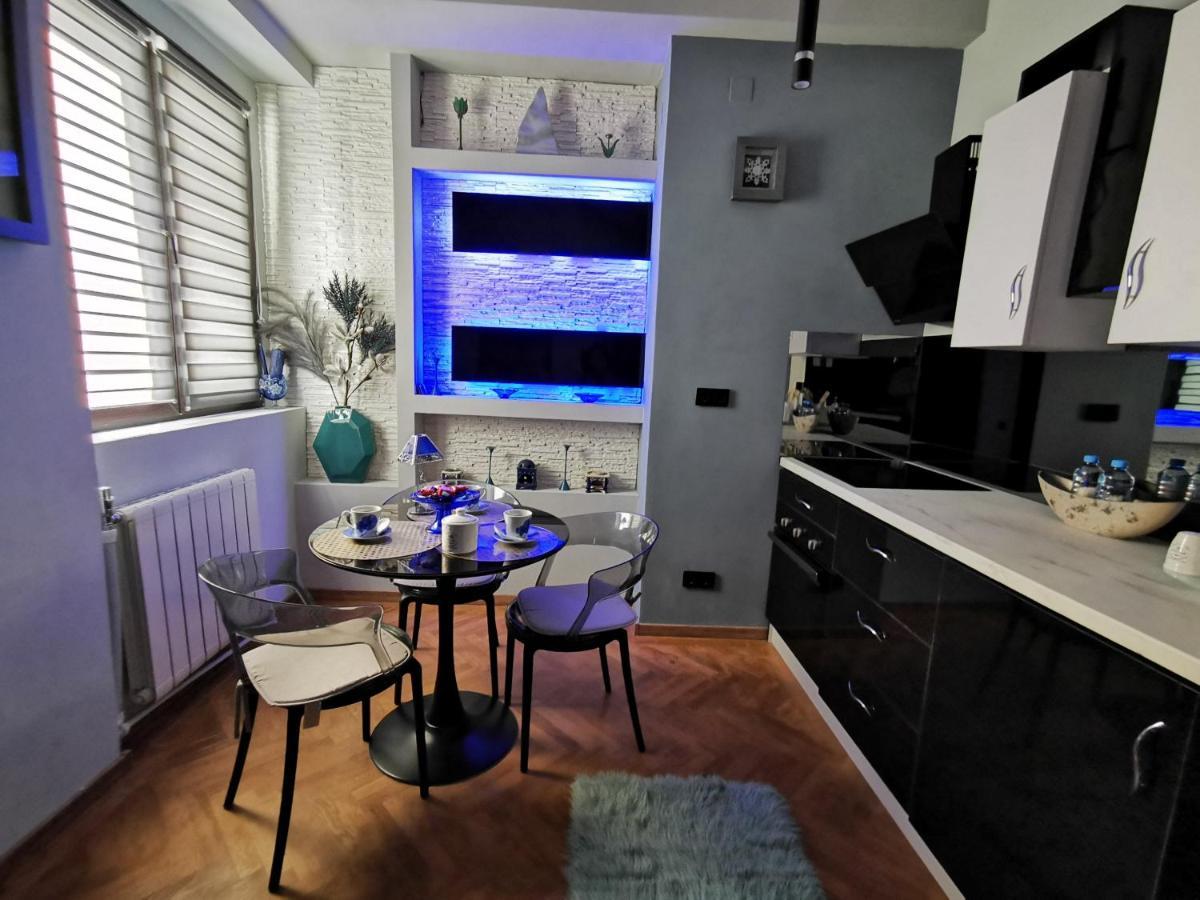 Crystal Central Apartment Braşov Exterior foto