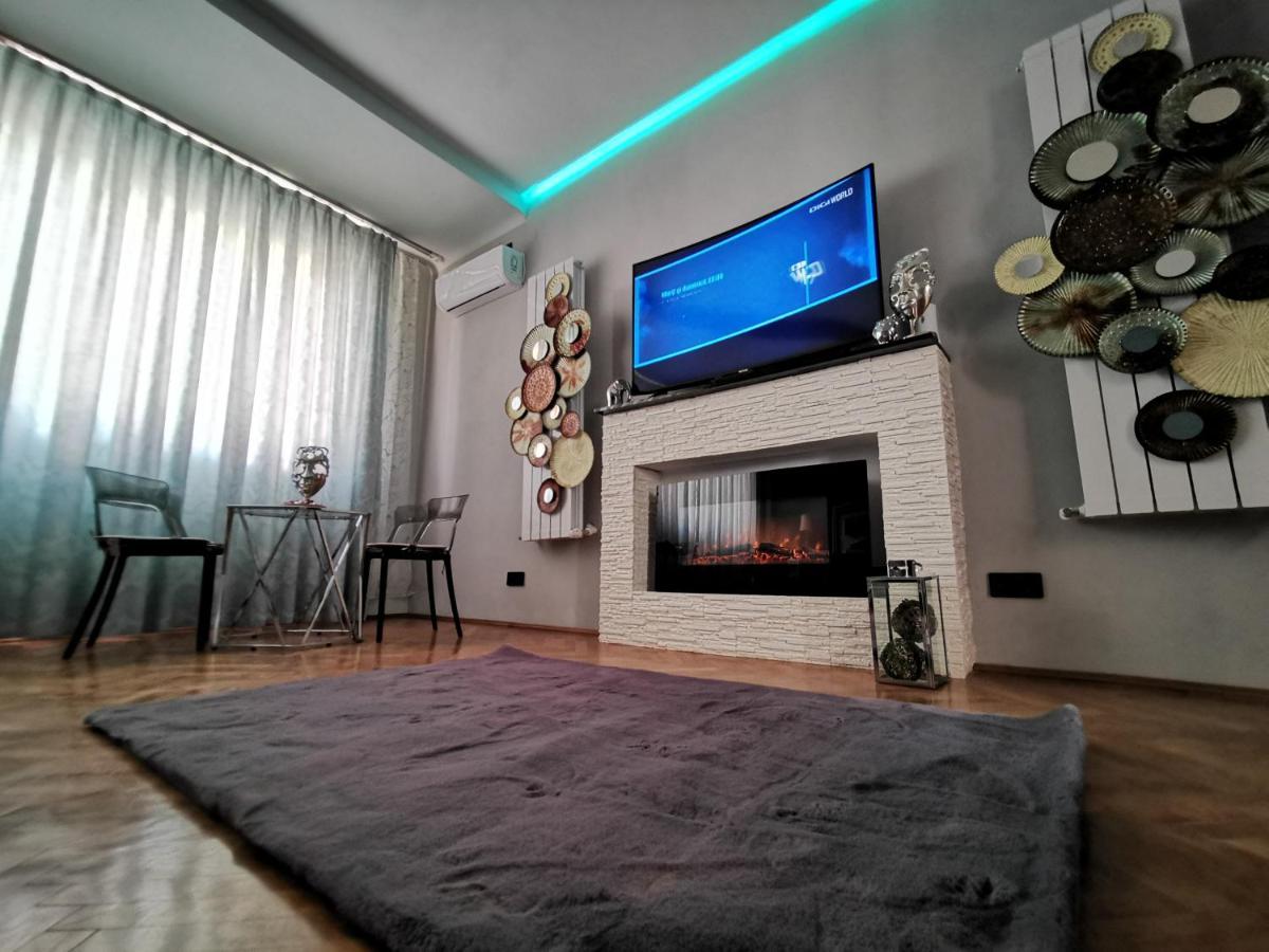 Crystal Central Apartment Braşov Exterior foto